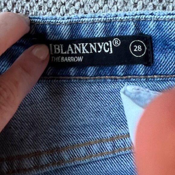 BLANKNYC The Barrow Rigid High Rise Distressed Denim Shorts Size 28 Cutoff Fraye - Picture 5 of 7